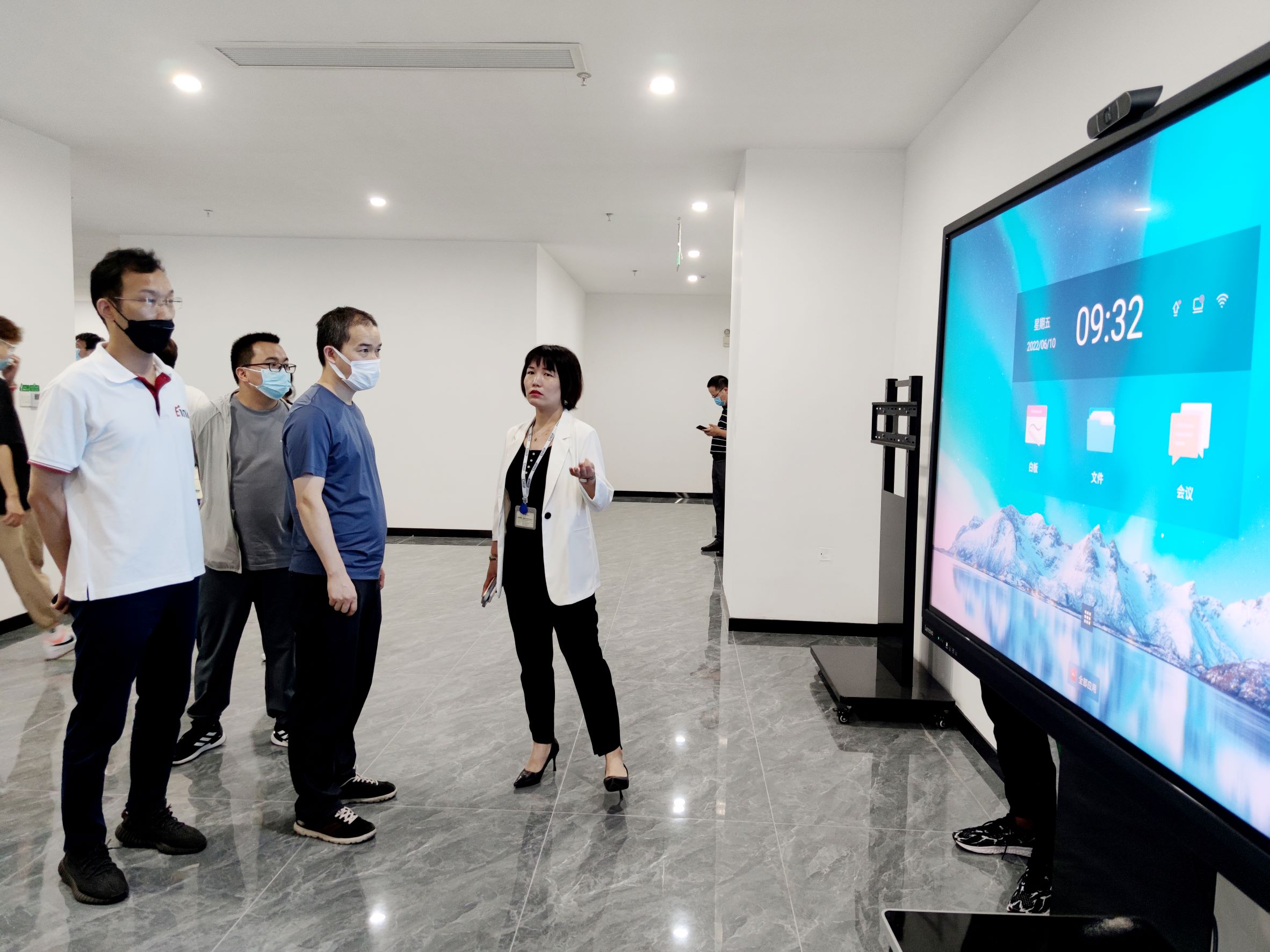 合肥星空物联参观尊龙中国科技