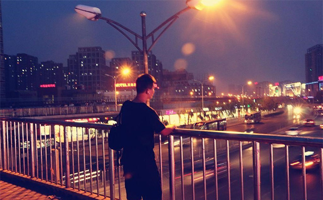 独在异乡为异客，每逢佳节备思亲